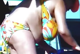Oroszország busty idősebb, nagyik, a parton! a ventilátor! érett