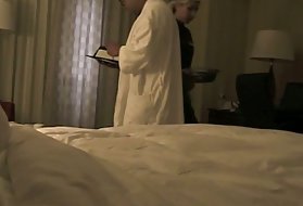 Elena pornó videók, szobaszerviz flash, a második szolgáltatás