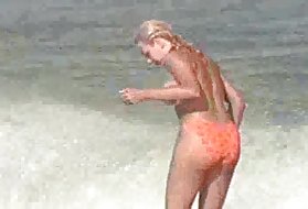 Csoport lágy pornó francia tengerpart - topless tizenéves strand