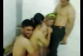 Nézni házi pornó videók meleg csoport arab kurva